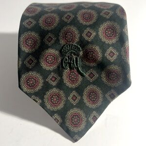 Countess mara tie